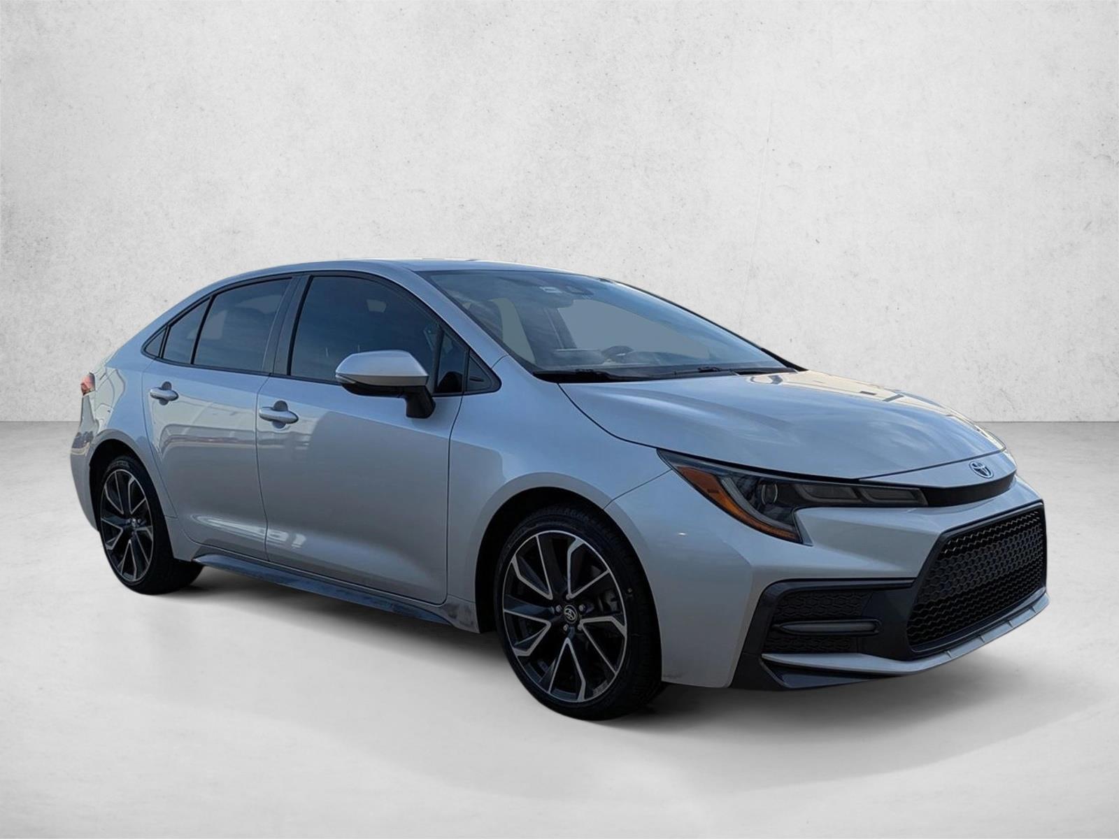 2022 Toyota Corolla SE photo 3