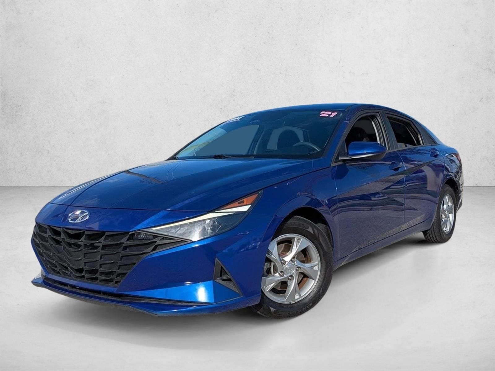 2021 Hyundai Elantra SE's photo