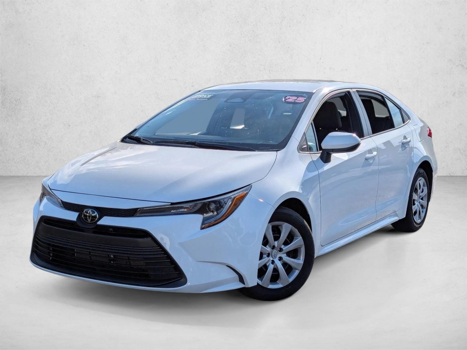 2025 Toyota Corolla LE's photo