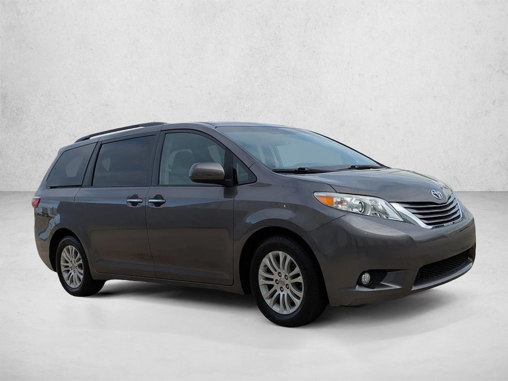 Used 2016 Toyota Sienna XLE 8 Passenger Van