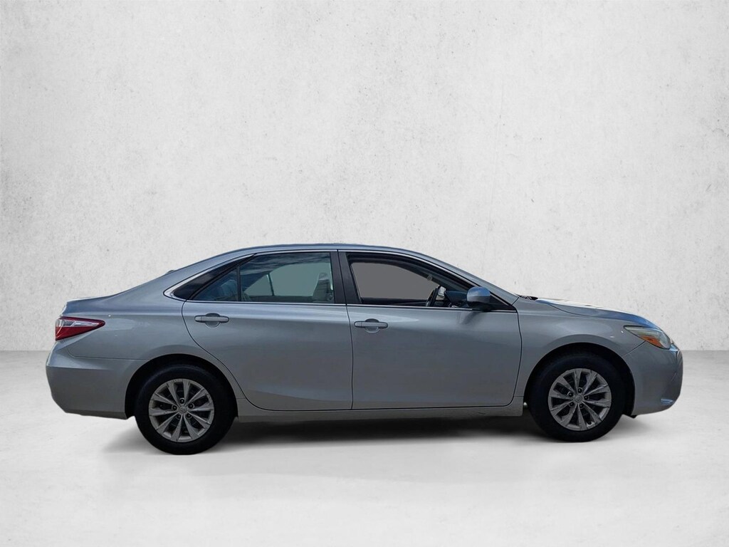 Used 2017 Toyota Camry LE Sedan