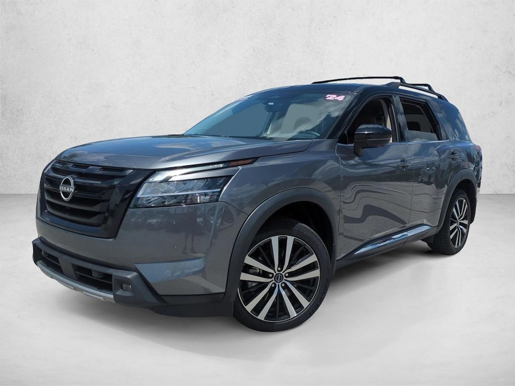 Used 2024 Nissan Pathfinder Platinum SUV