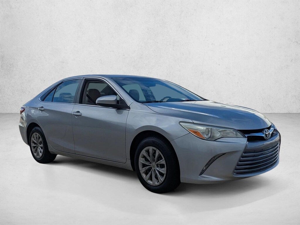 Used 2017 Toyota Camry LE Sedan