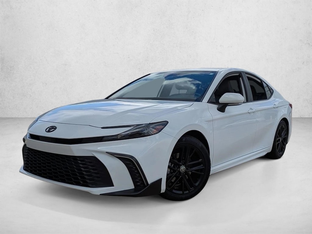 Used 2025 Toyota Camry SE Sedan