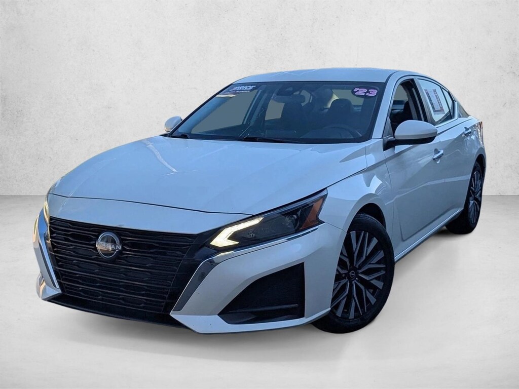 Used 2023 Nissan Altima 2.5 SV Sedan