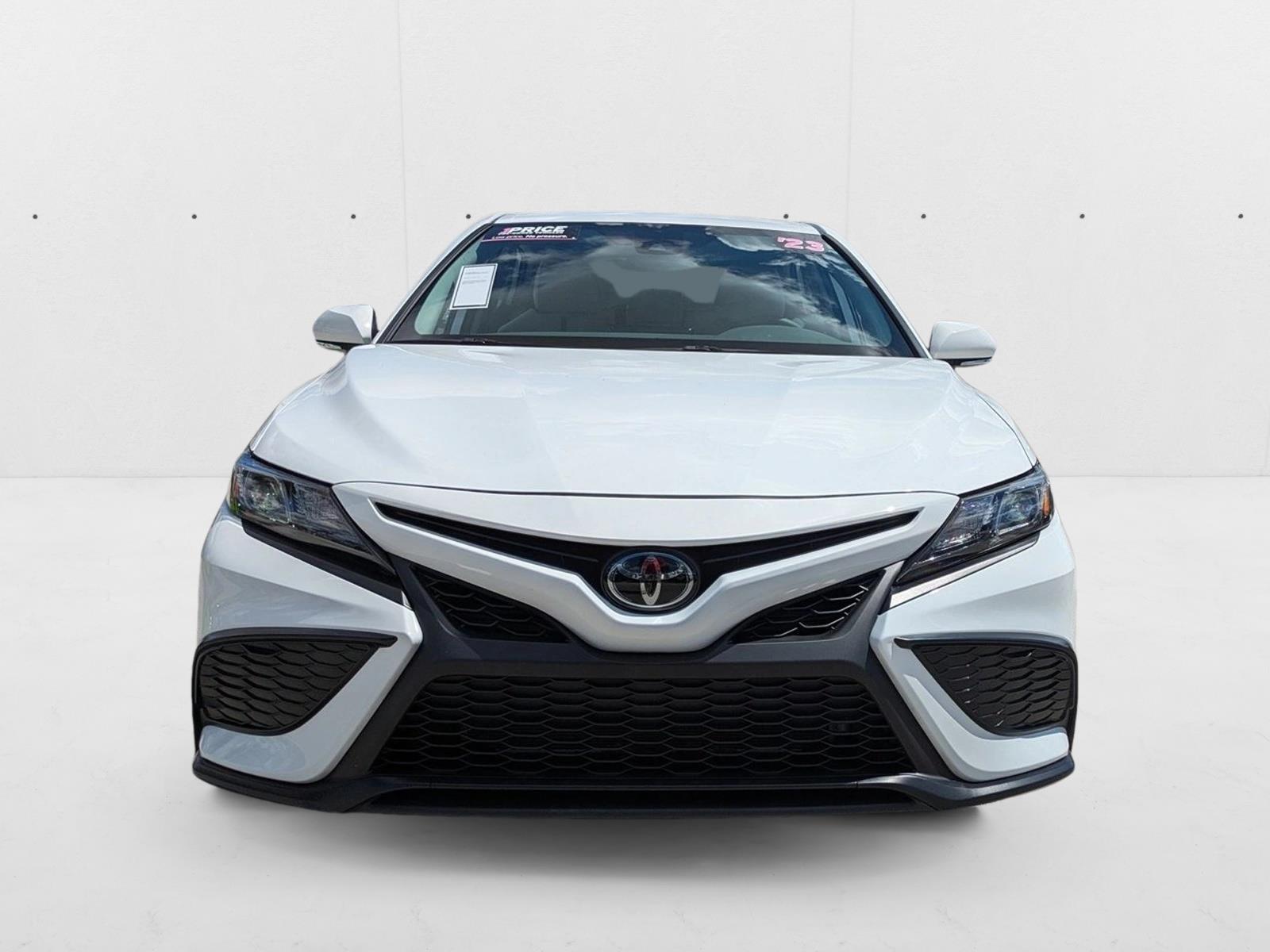 2023 Toyota Camry SE photo 2