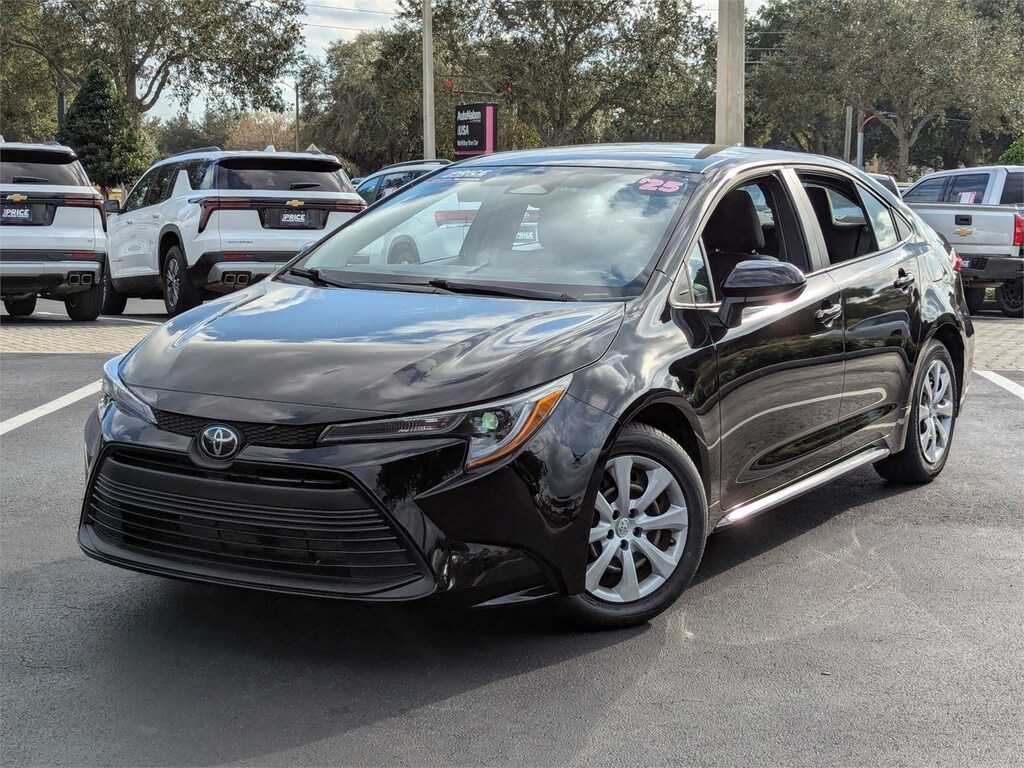 Used 2025 Toyota Corolla LE Sedan