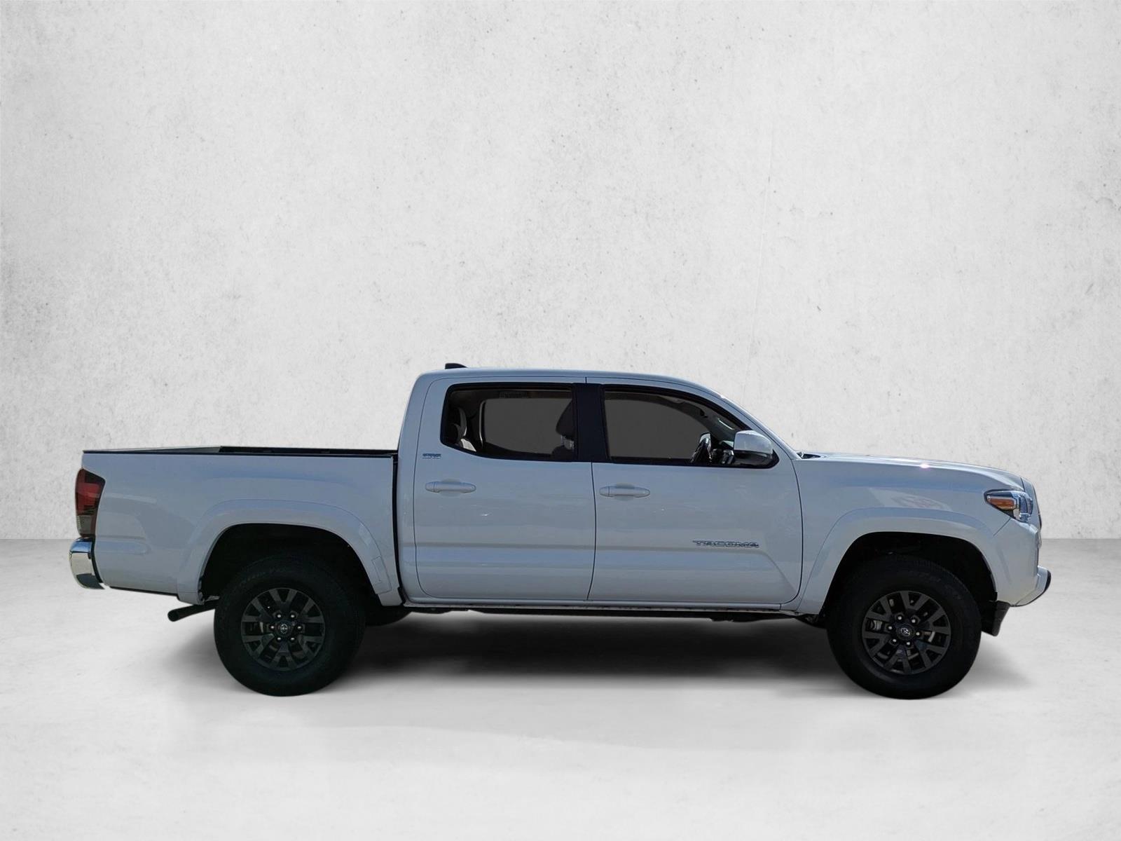 2023 Toyota Tacoma SR5 V6 photo 4