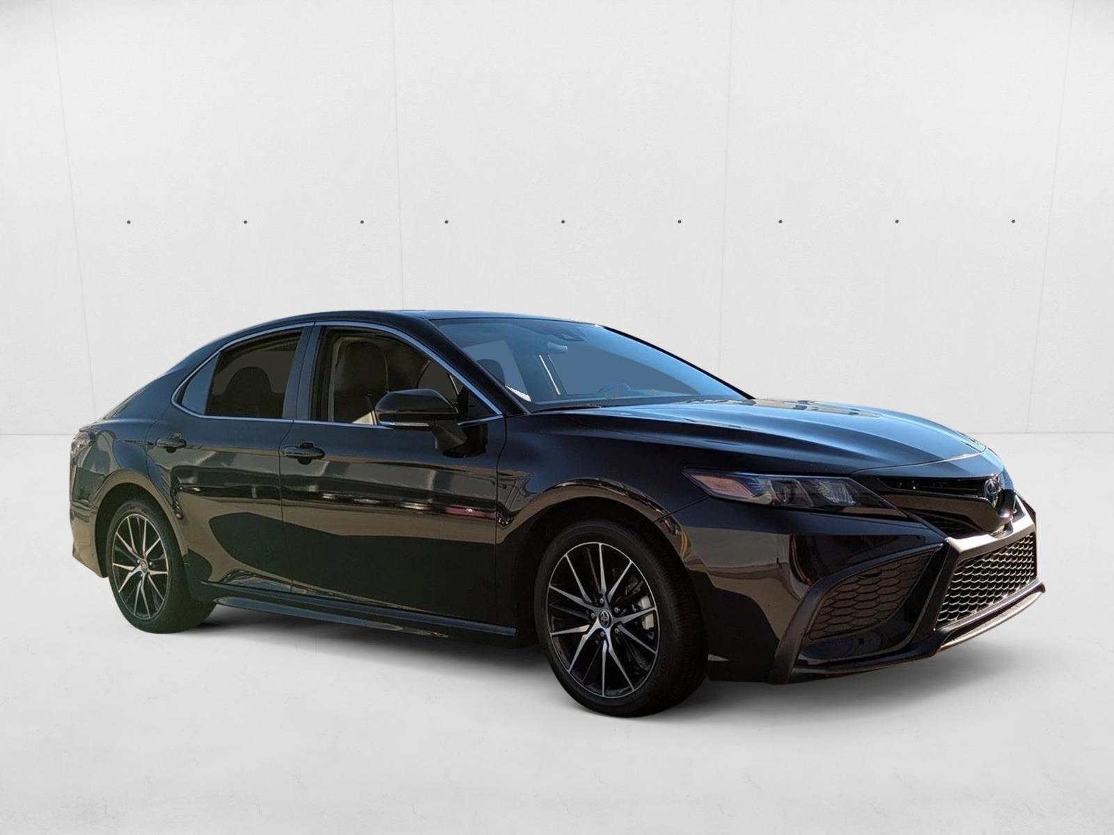 2024 Toyota Camry SE photo 3