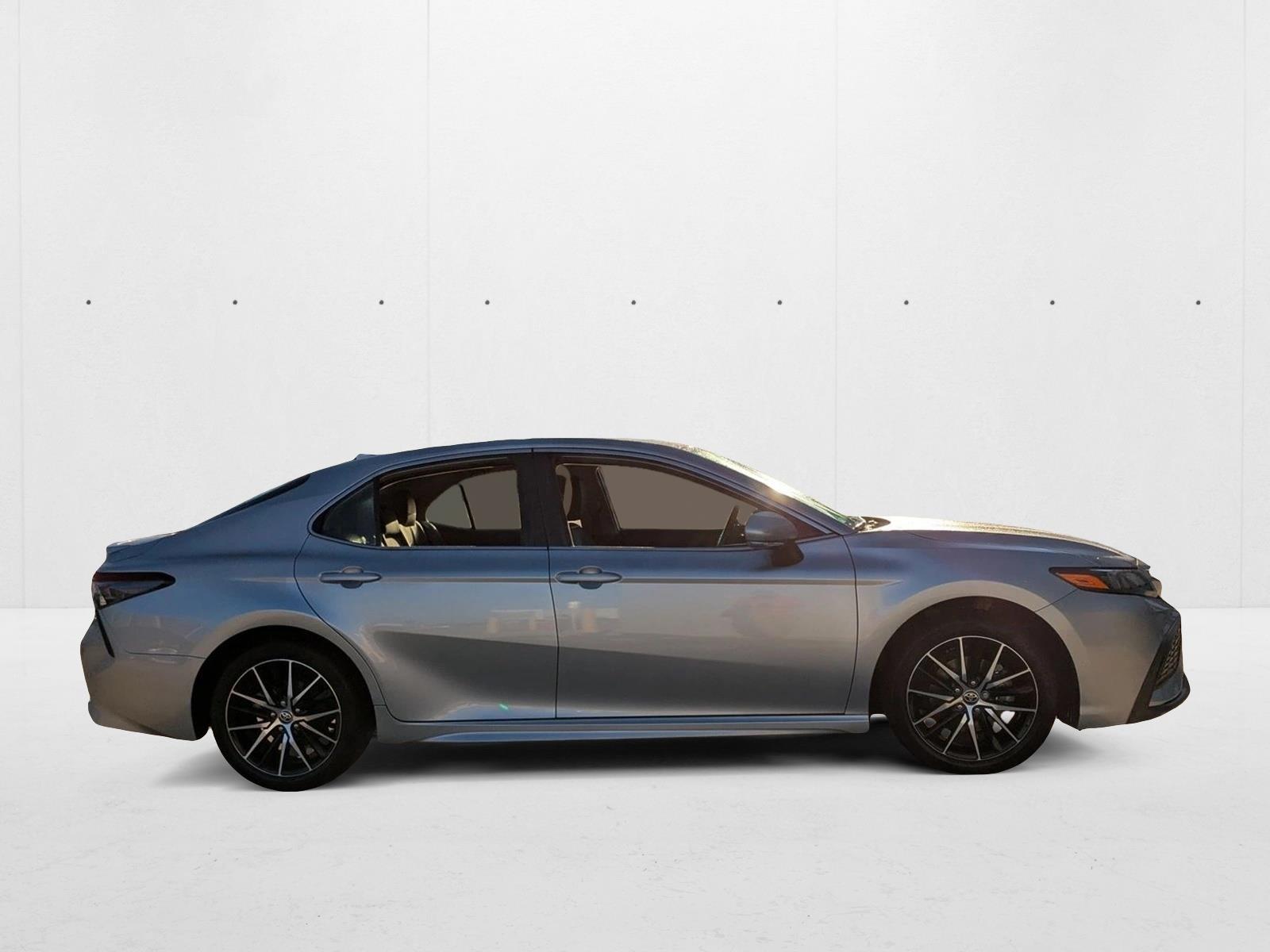2024 Toyota Camry SE photo 4
