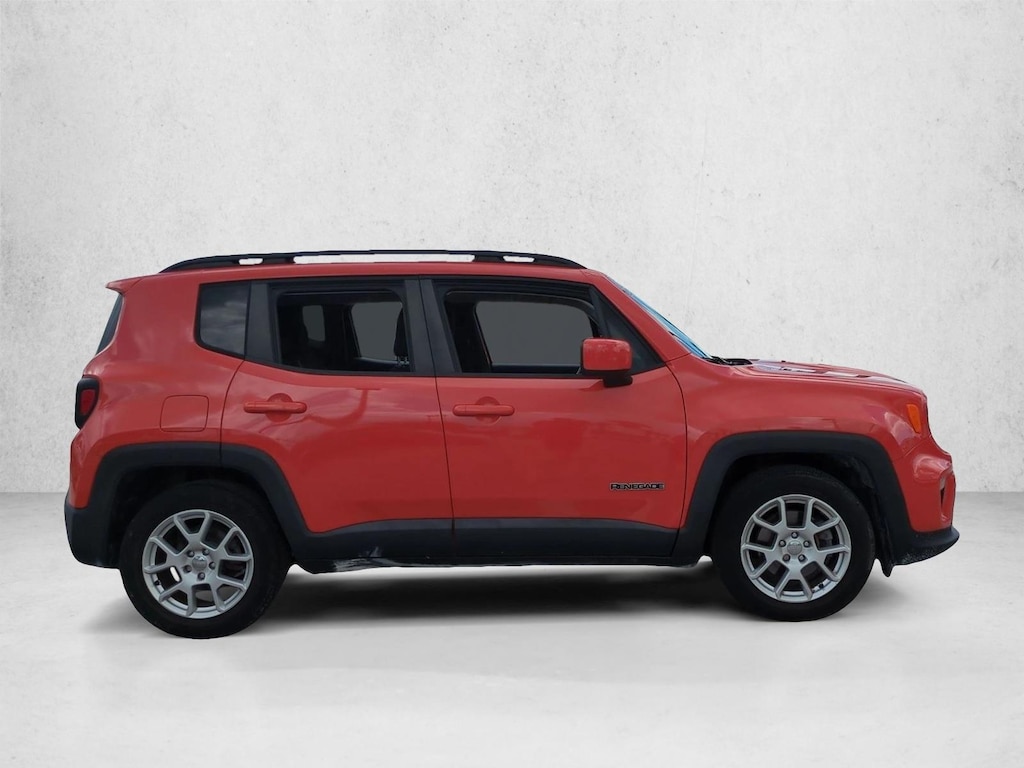 Used 2019 Jeep Renegade Latitude FWD SUV