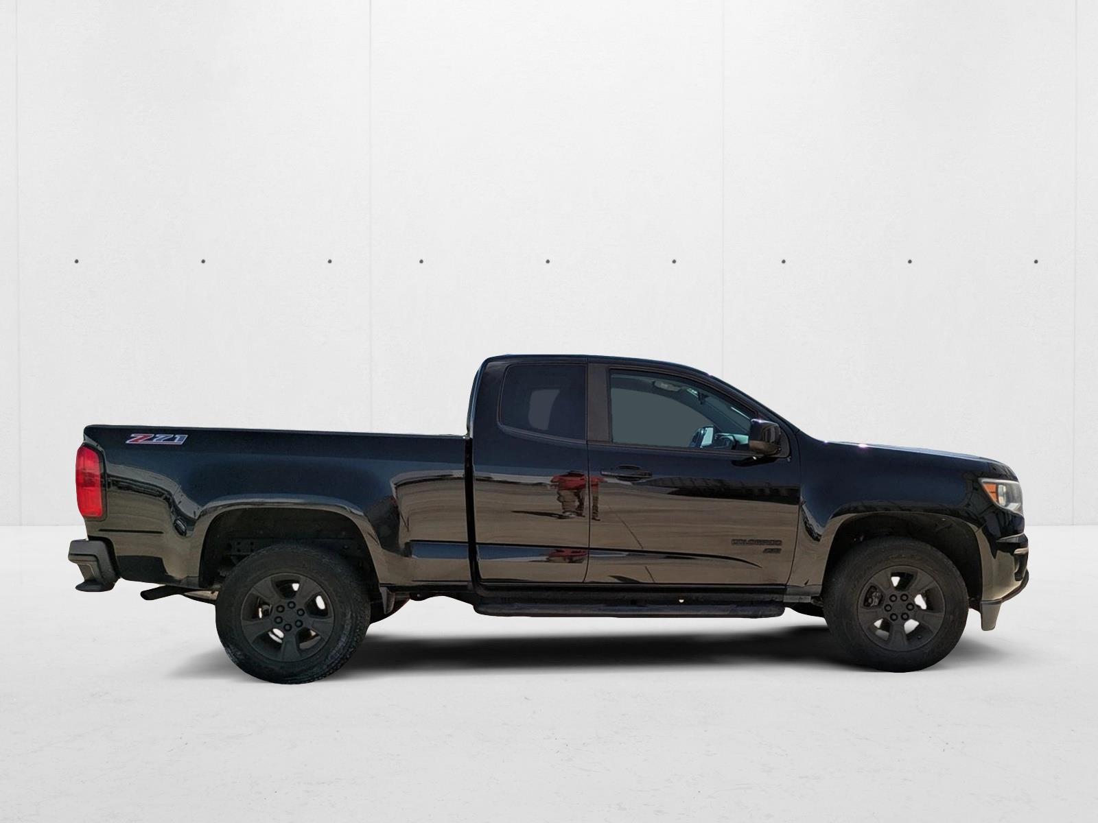 2018 Chevrolet Colorado Z71 photo 2