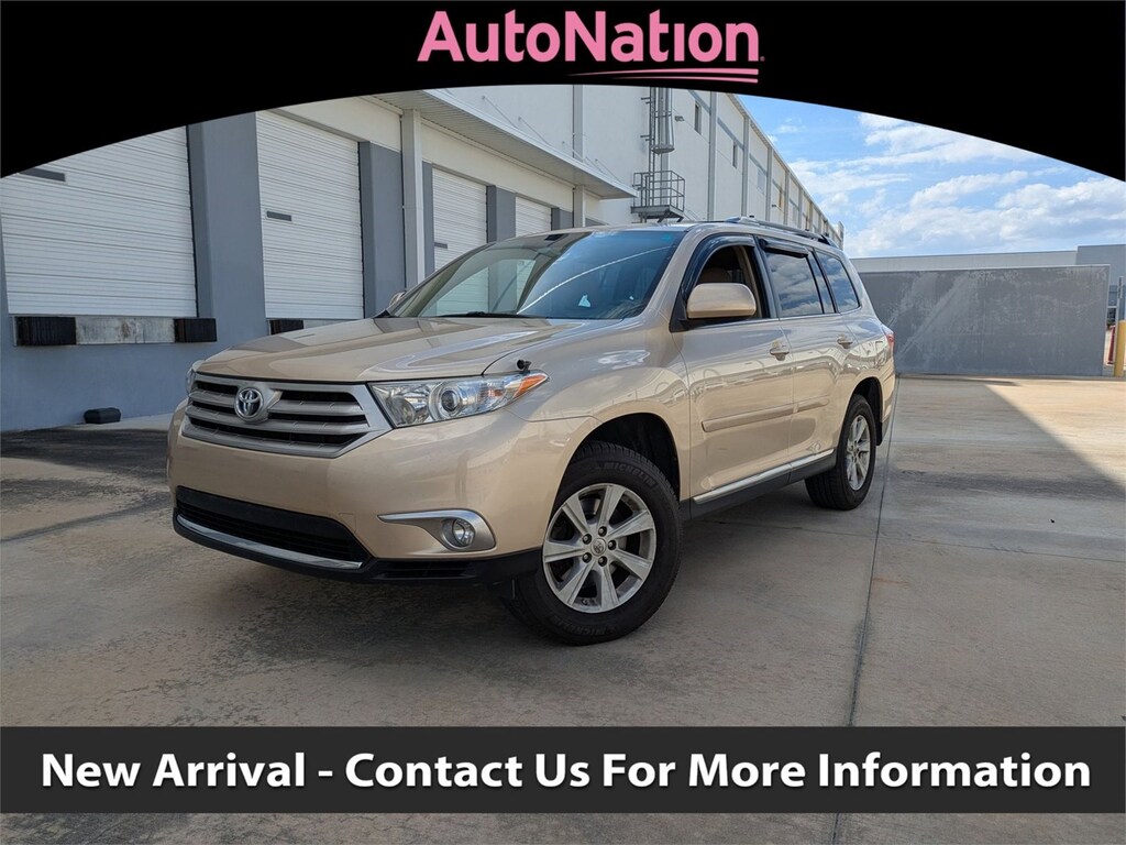 Used 2013 Toyota Highlander Plus V6 SUV