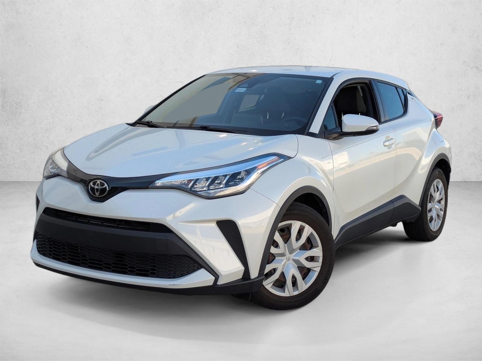 2021 Toyota C-HR LE's photo