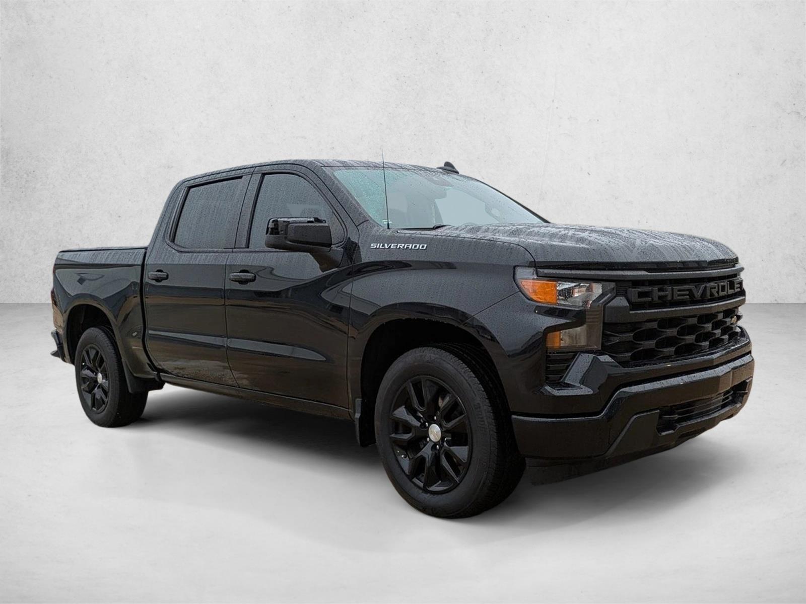2023 Chevrolet Silverado 1500 Custom photo 3