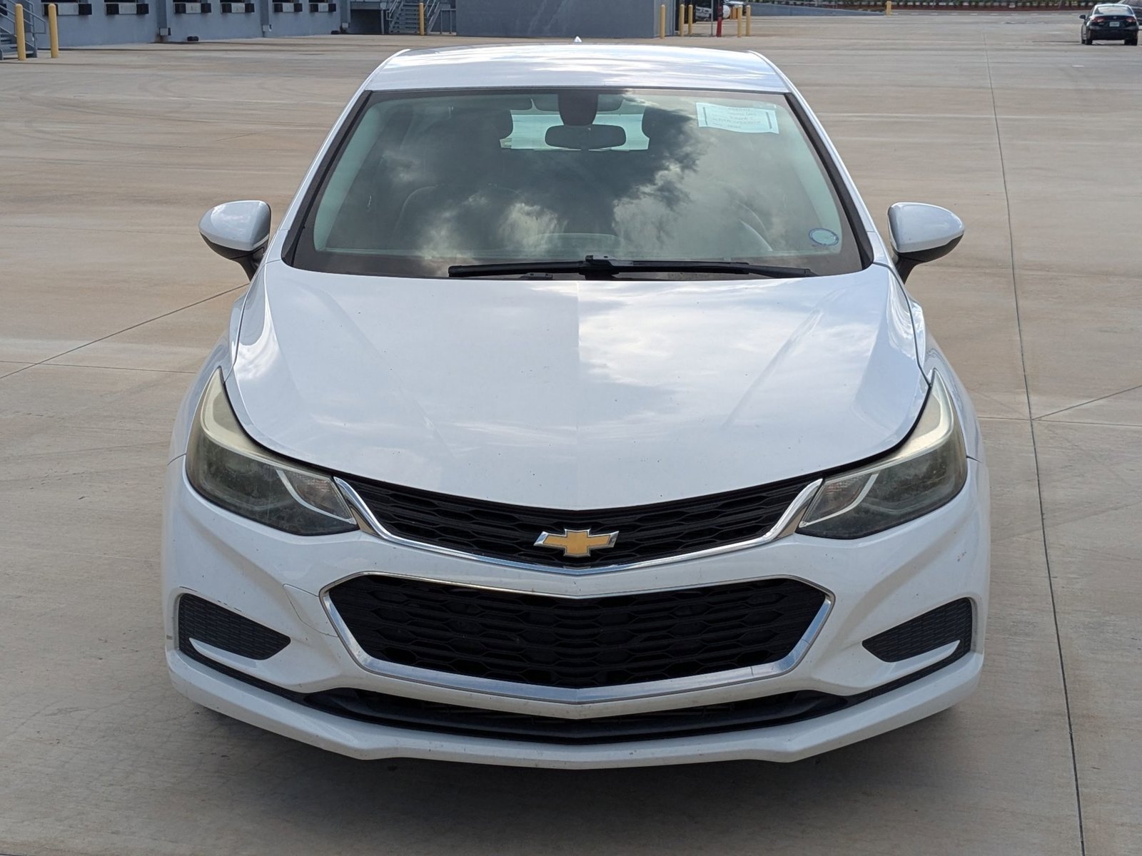 2017 Chevrolet Cruze LT photo 2