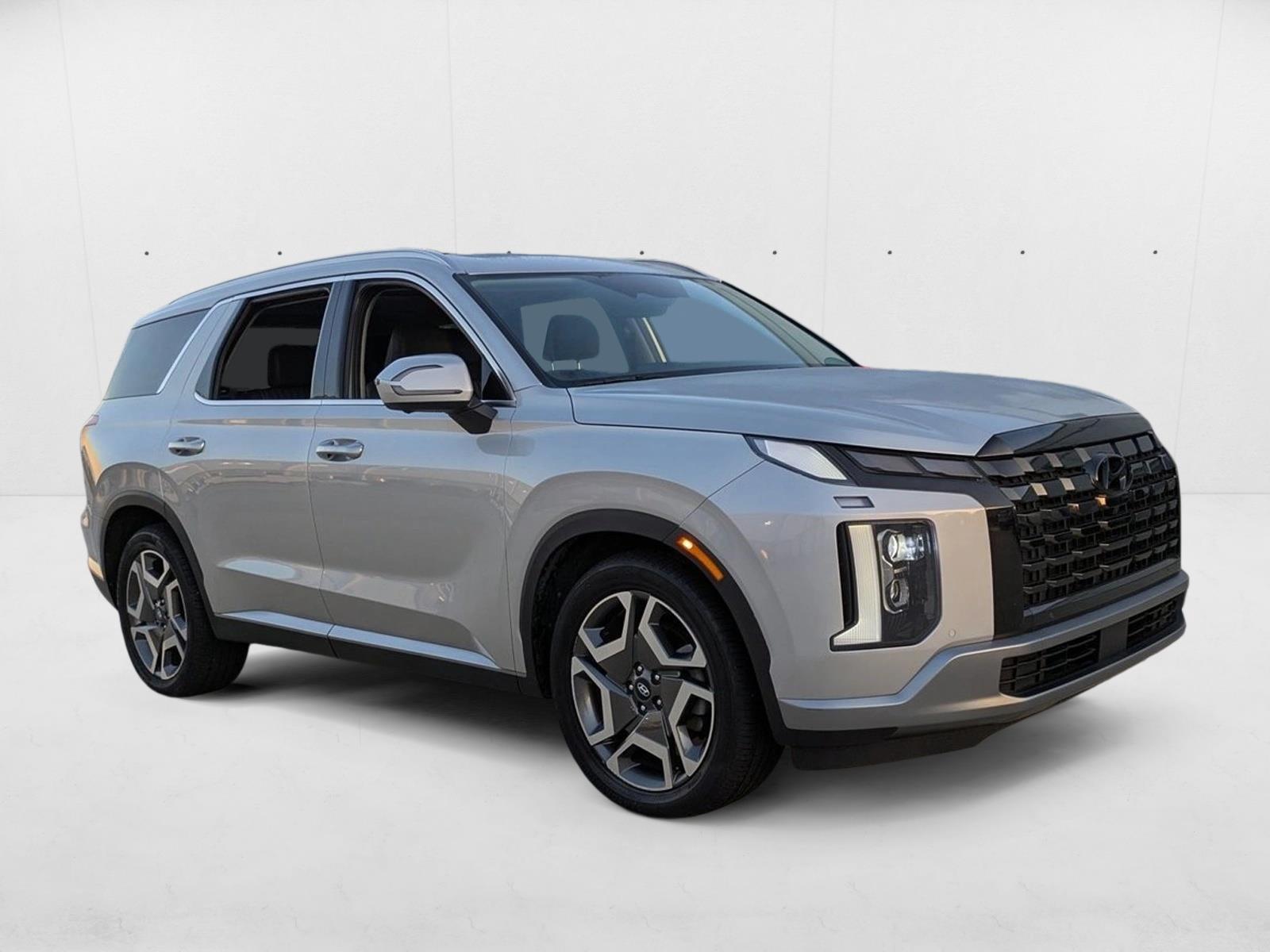 2023 Hyundai Palisade Limited photo 3