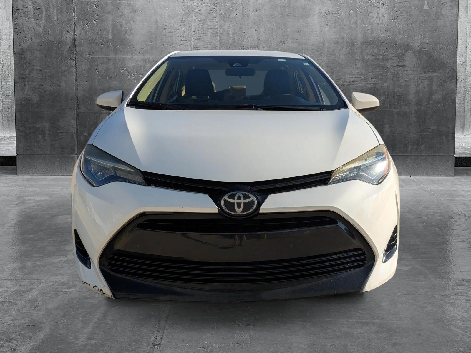 2017 Toyota Corolla LE photo 2