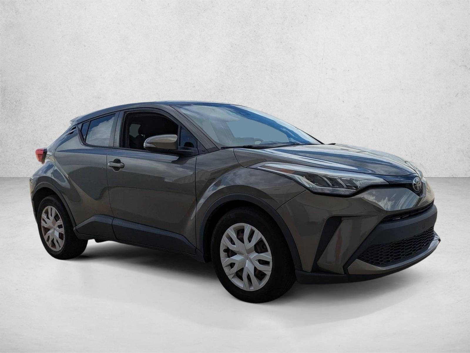 2021 Toyota C-HR LE photo 2