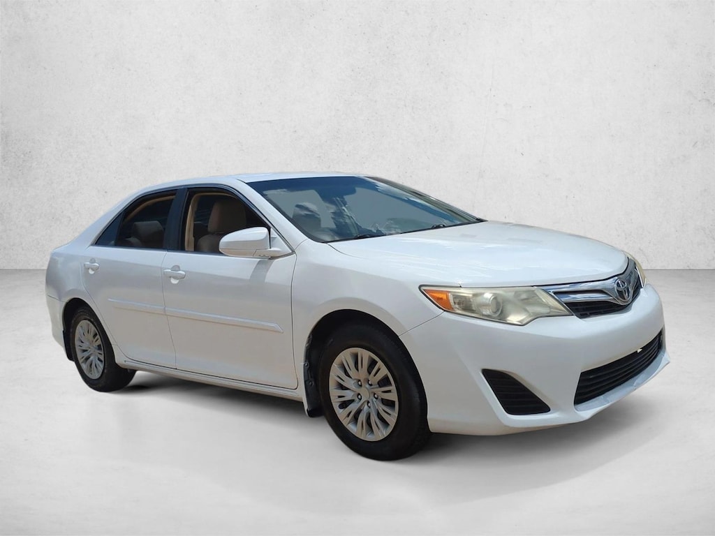 Used 2014 Toyota Camry LE Sedan