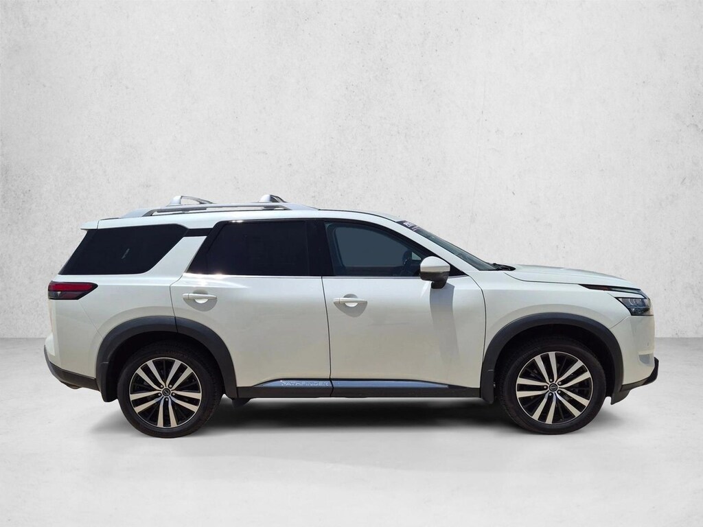 Used 2024 Nissan Pathfinder Platinum SUV