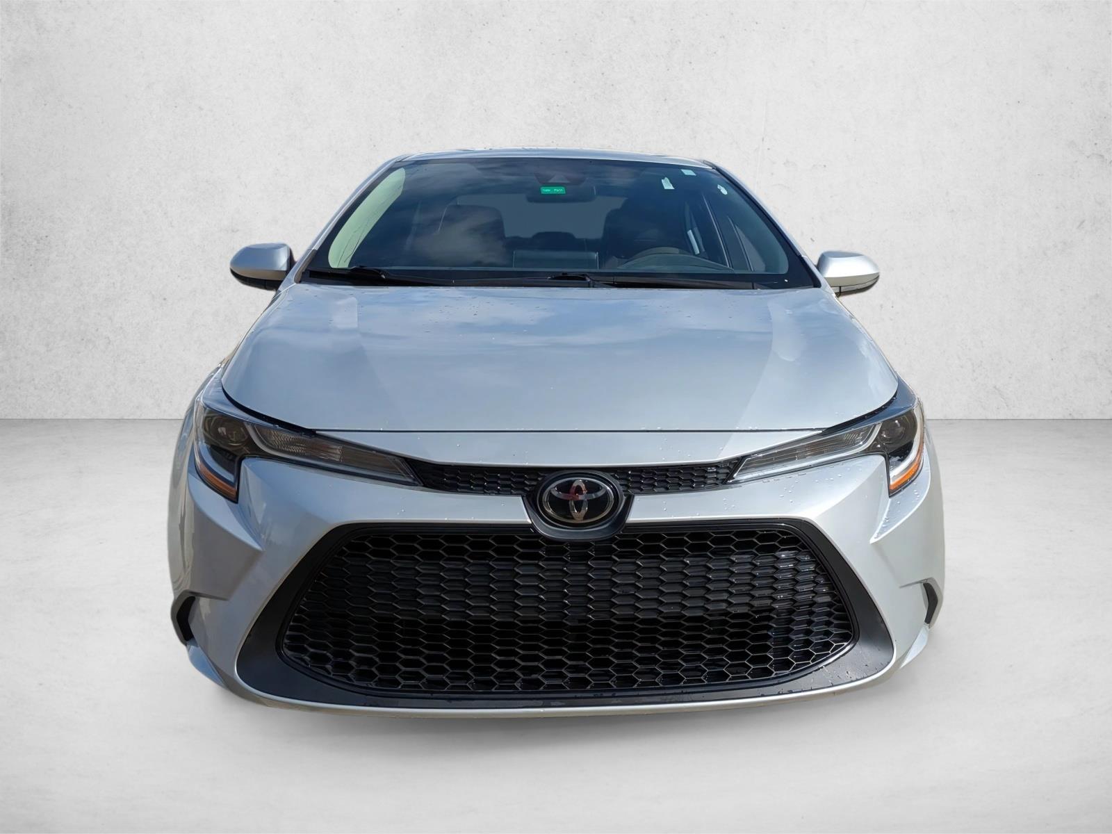 2021 Toyota Corolla LE photo 2