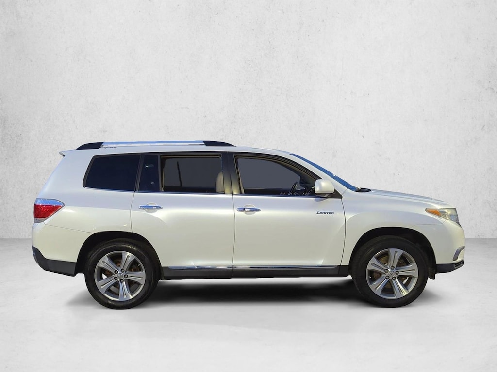Used 2013 Toyota Highlander Limited V6 SUV