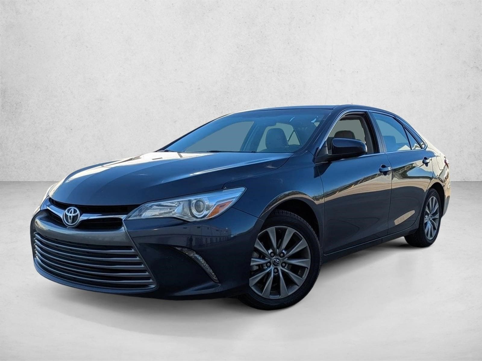 2016 Toyota Camry XLE