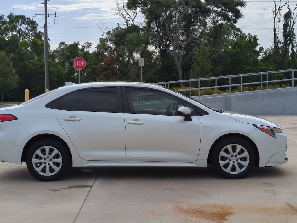 Certified 2024 Toyota Corolla Hybrid LE Sedan