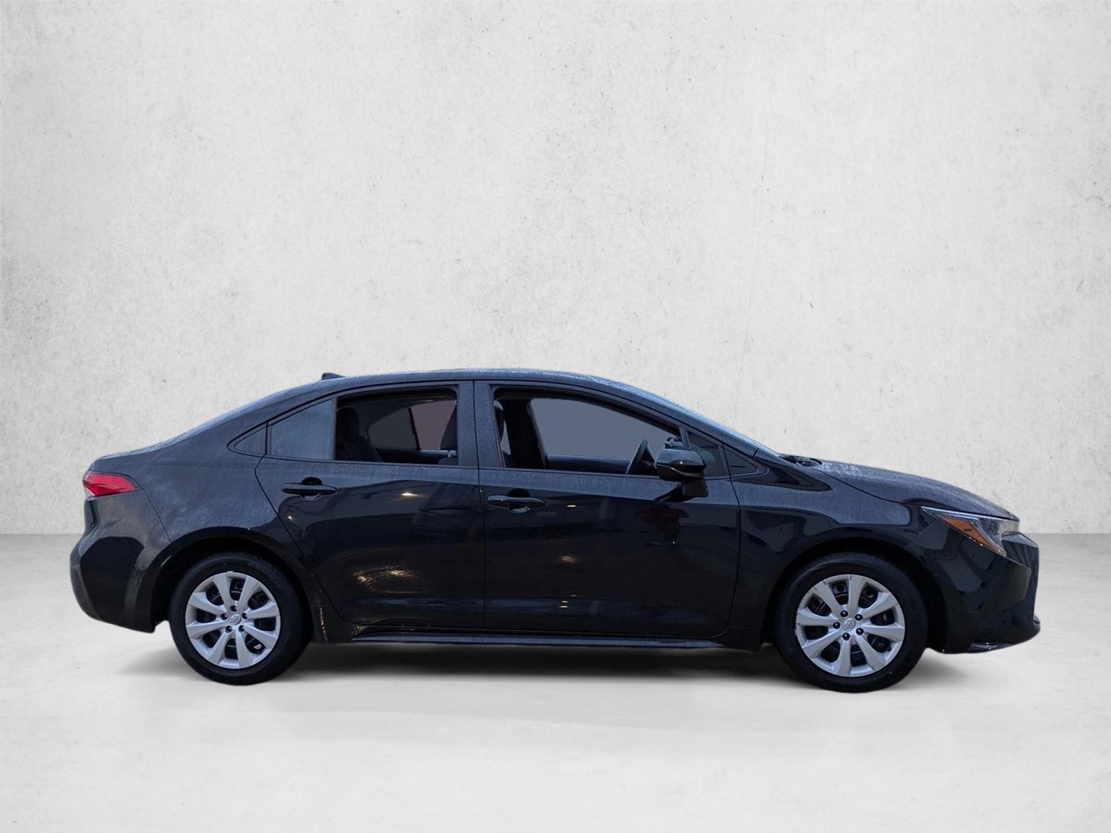 2024 Toyota Corolla LE photo 4