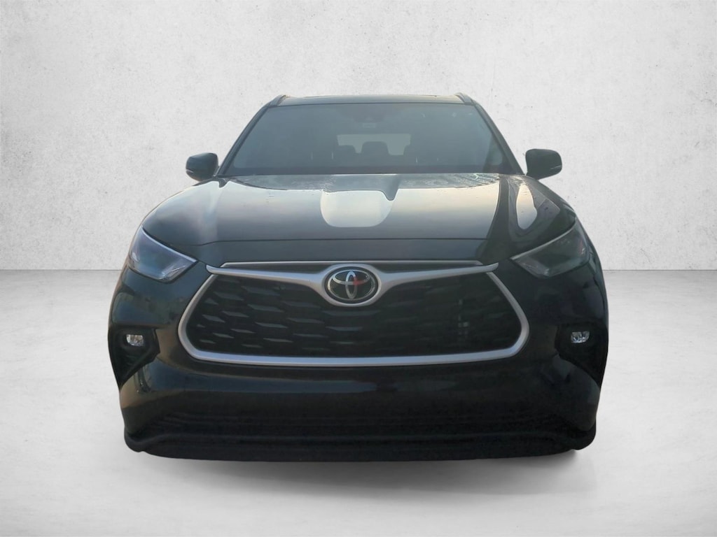Used 2023 Toyota Highlander XLE SUV