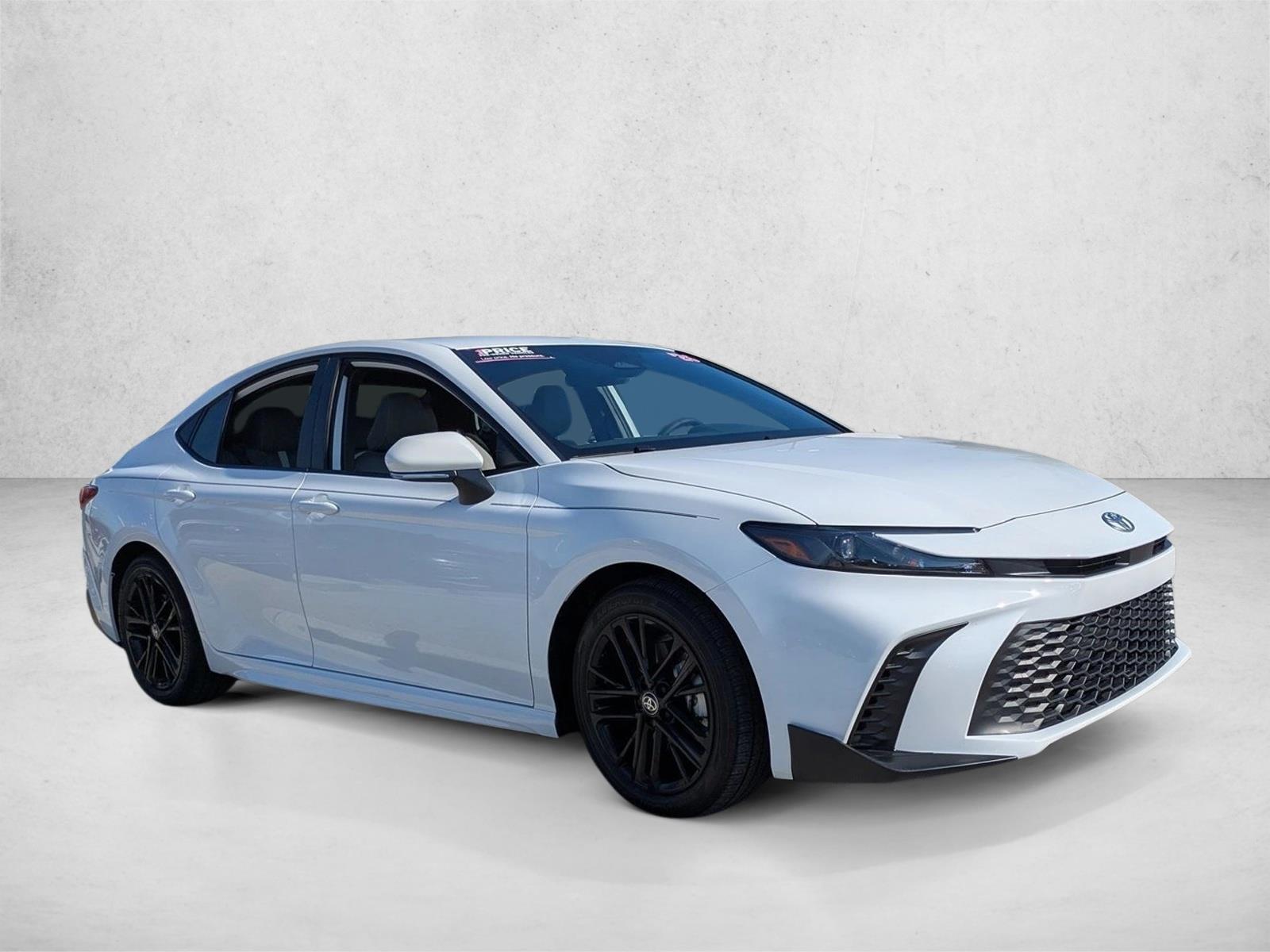 2026 Toyota Camry SE photo 3