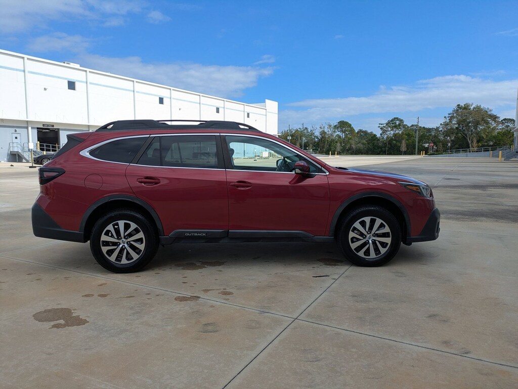 Used 2022 Subaru Outback Premium SUV