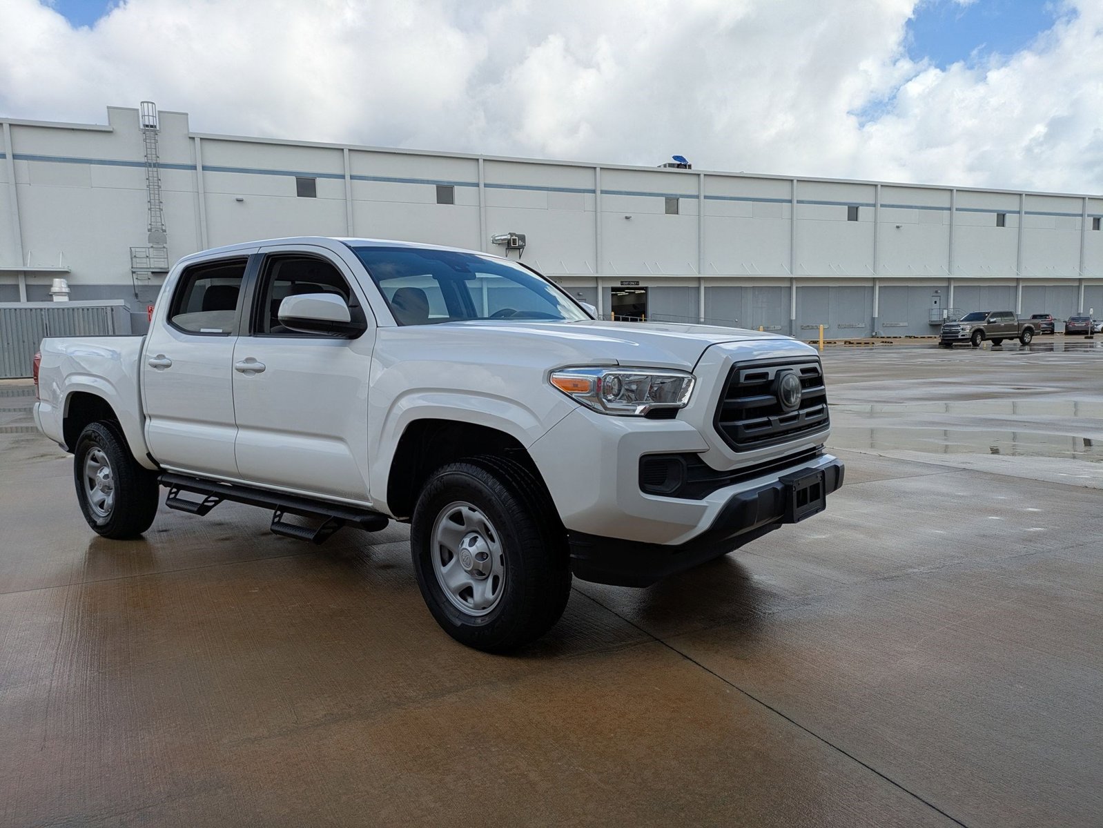 2019 Toyota Tacoma SR Double Cab photo 2