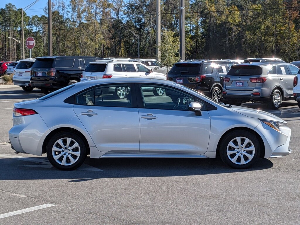Used 2025 Toyota Corolla LE Sedan