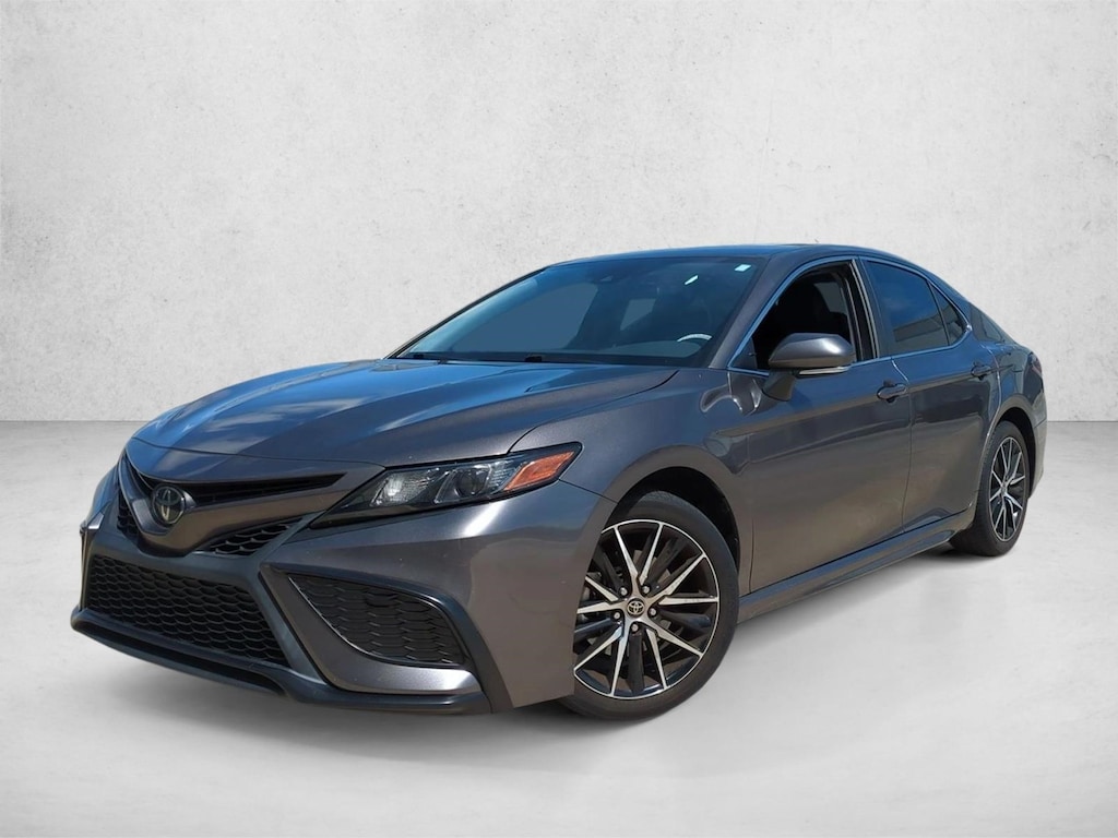 Used 2023 Toyota Camry SE Sedan