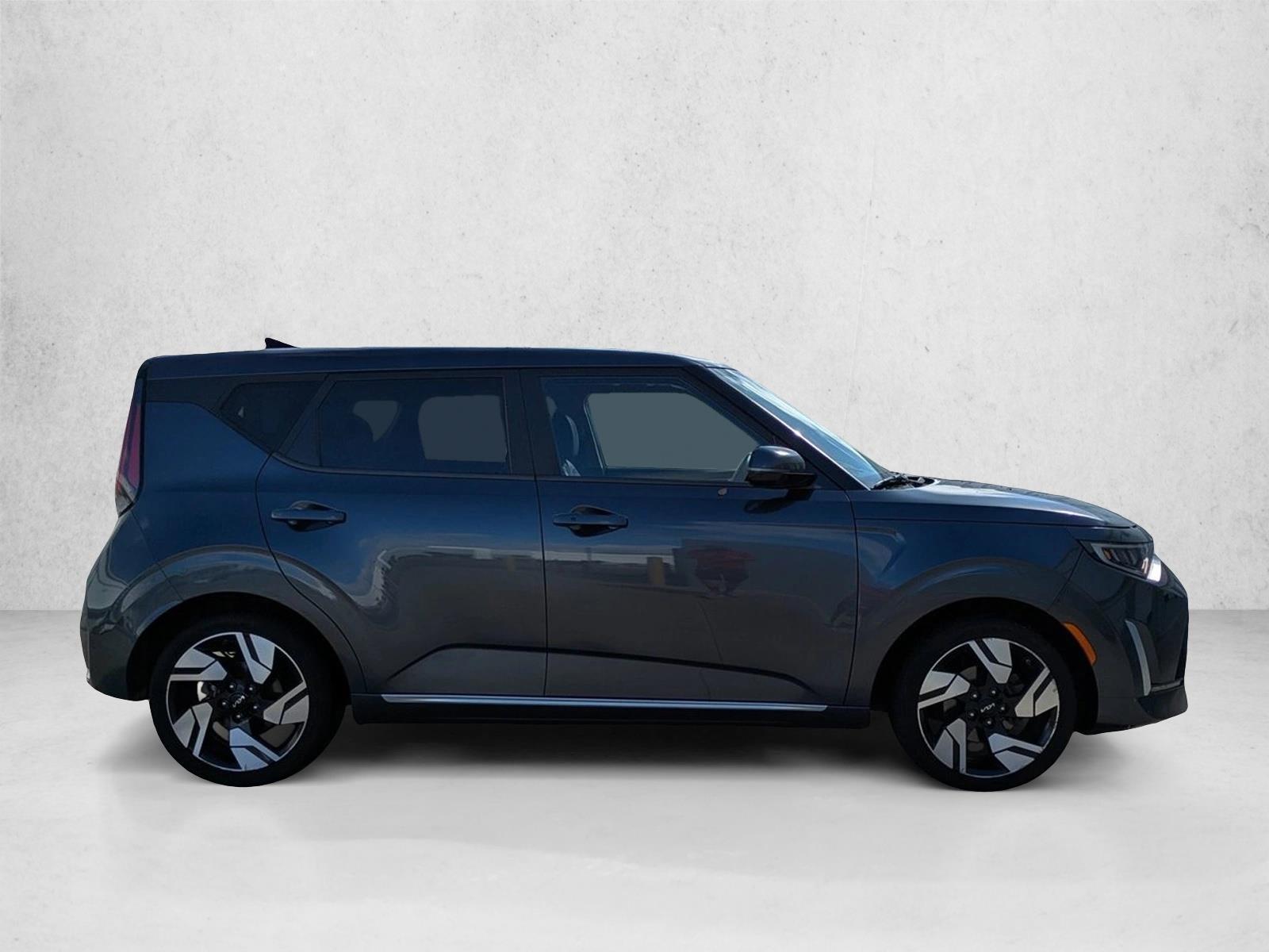 2023 Kia Soul GT-Line photo 4