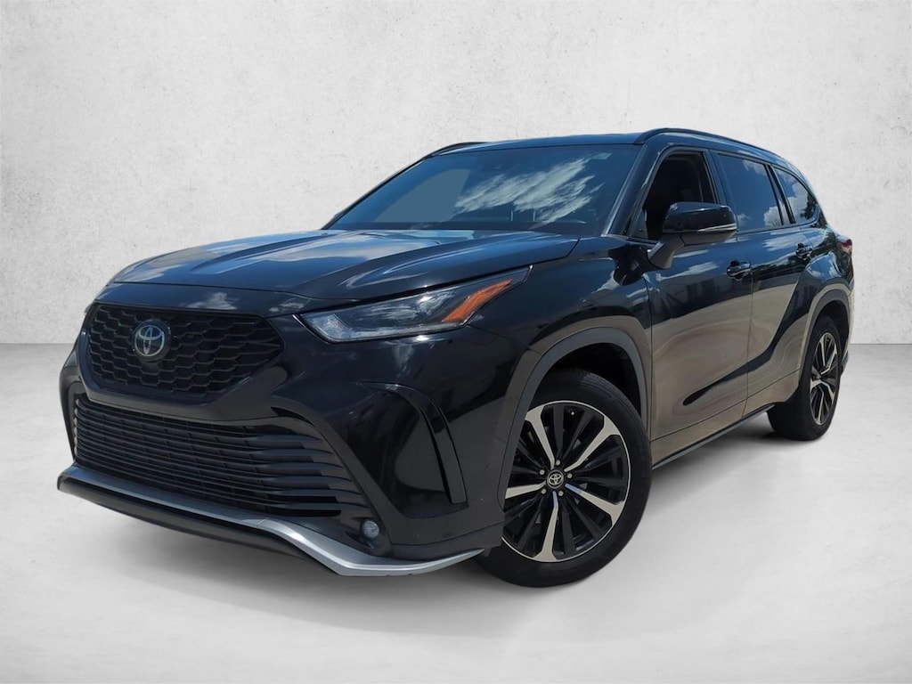 Used 2022 Toyota Highlander XSE SUV
