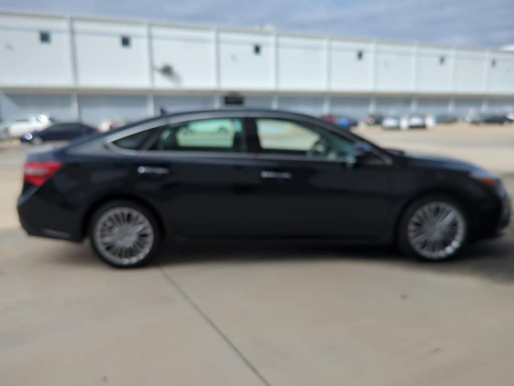 Used 2017 Toyota Avalon Limited Sedan