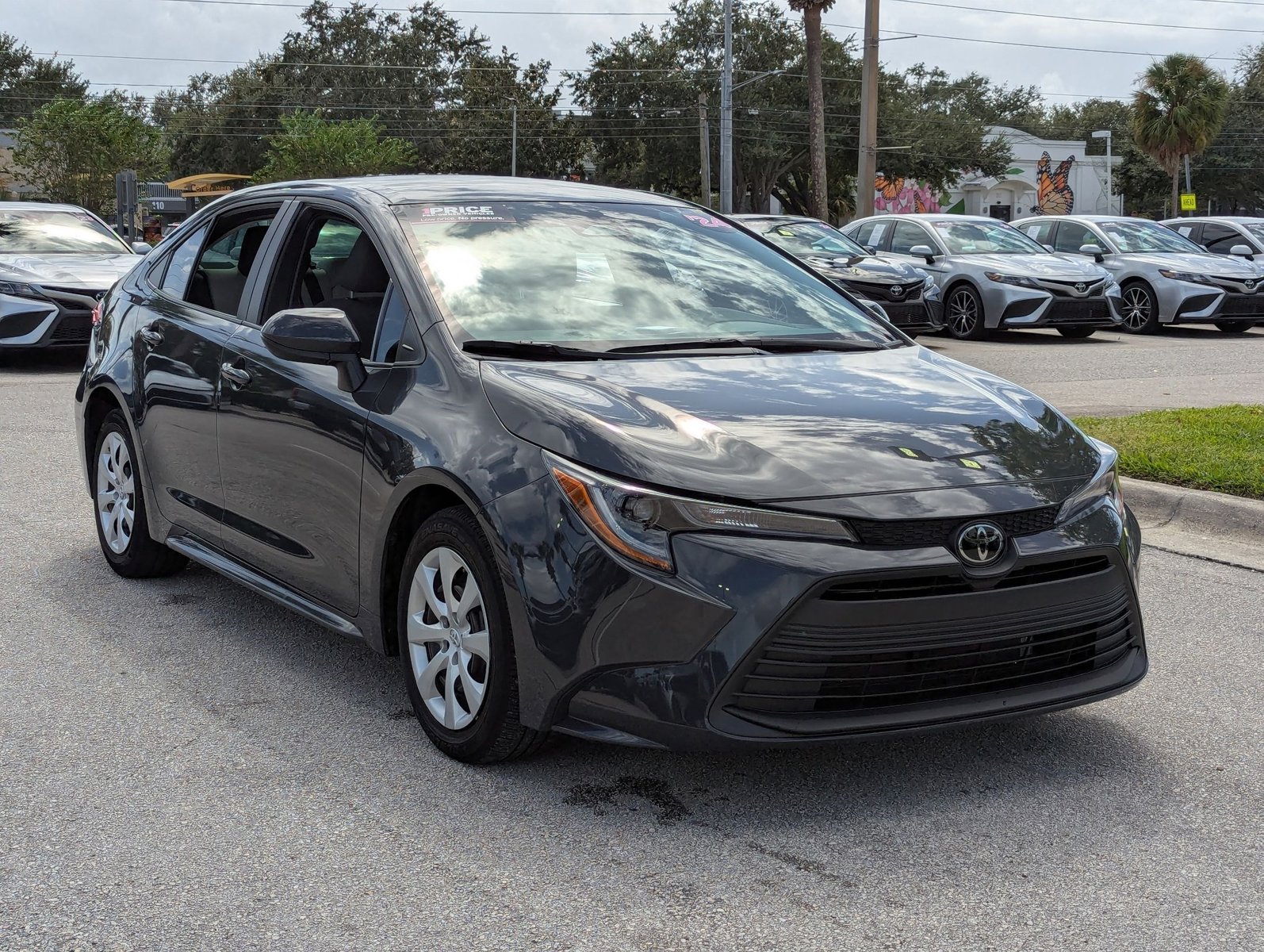 2024 Toyota Corolla LE photo 3