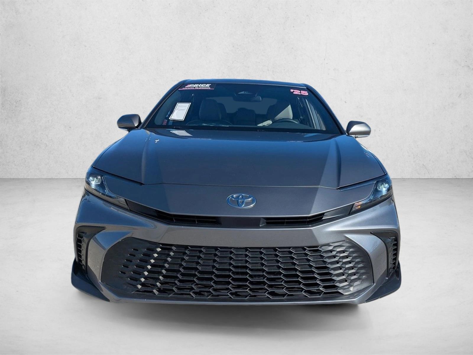 2025 Toyota Camry SE photo 2