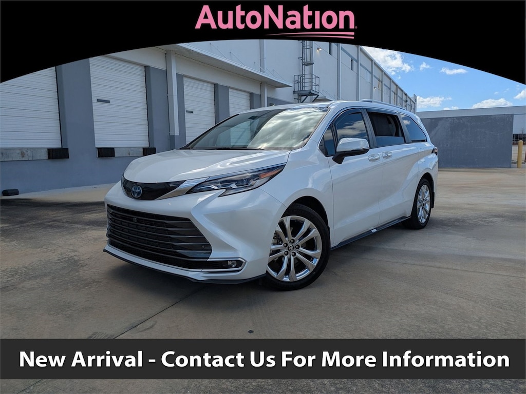 Certified 2023 Toyota Sienna Platinum 7 Passenger Van Passenger Van