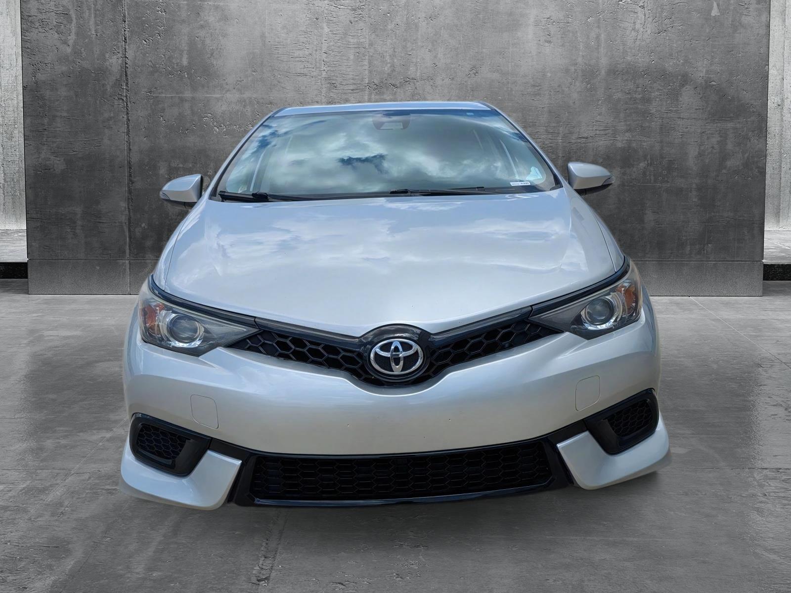 2017 Toyota Corolla iM Base photo 2