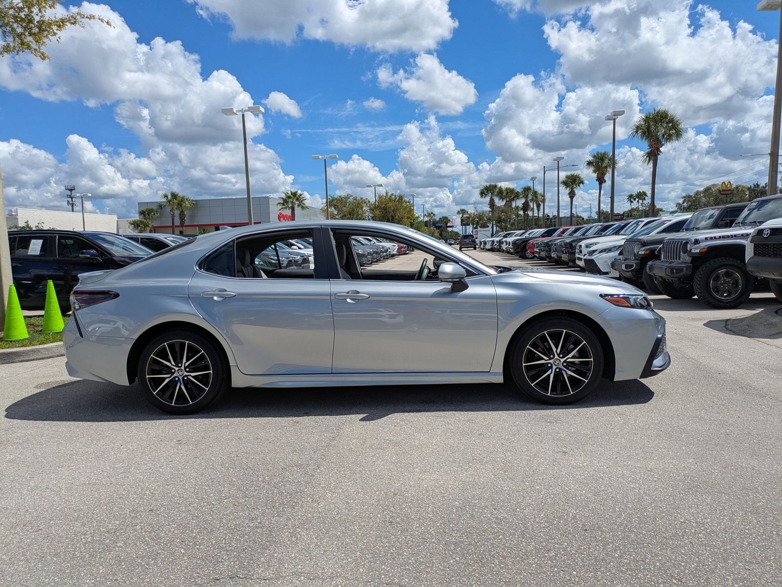 2024 Toyota Camry SE photo 4