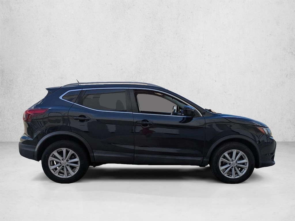 Used 2017 Nissan Rogue Sport SV SUV