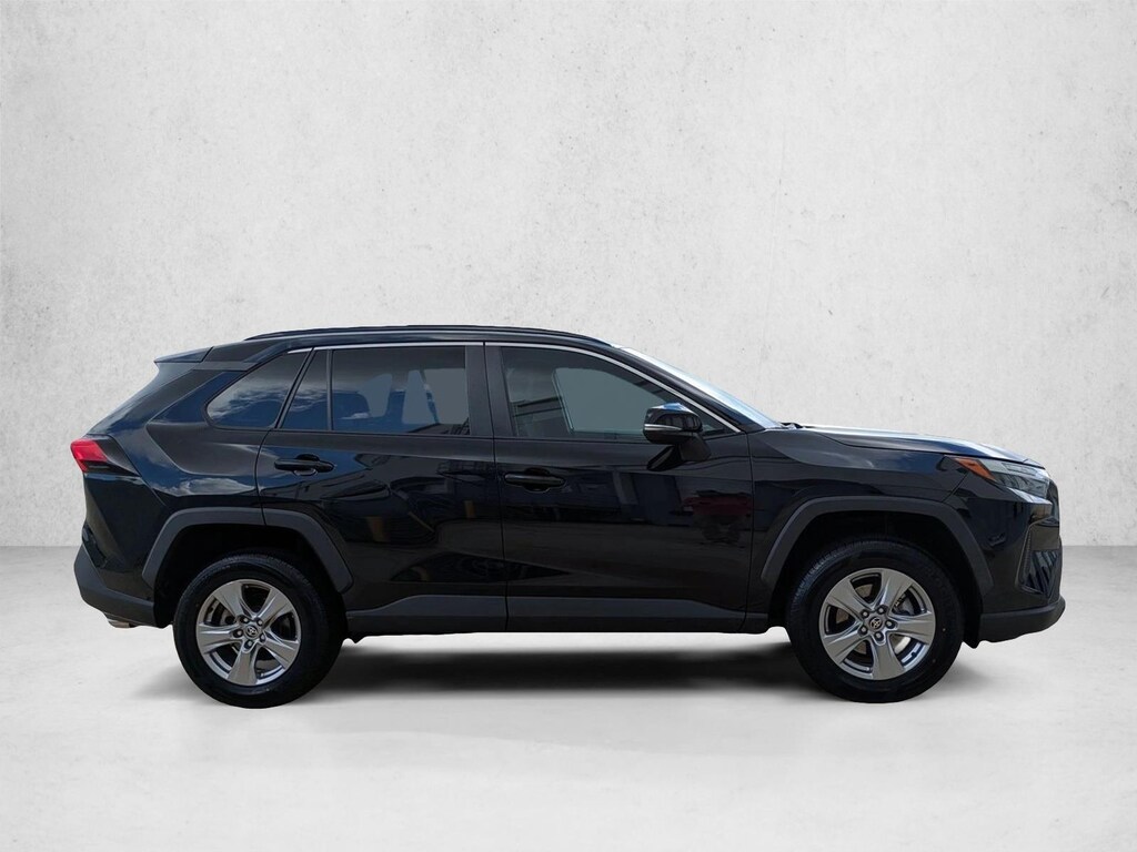 Used 2022 Toyota RAV4 XLE SUV