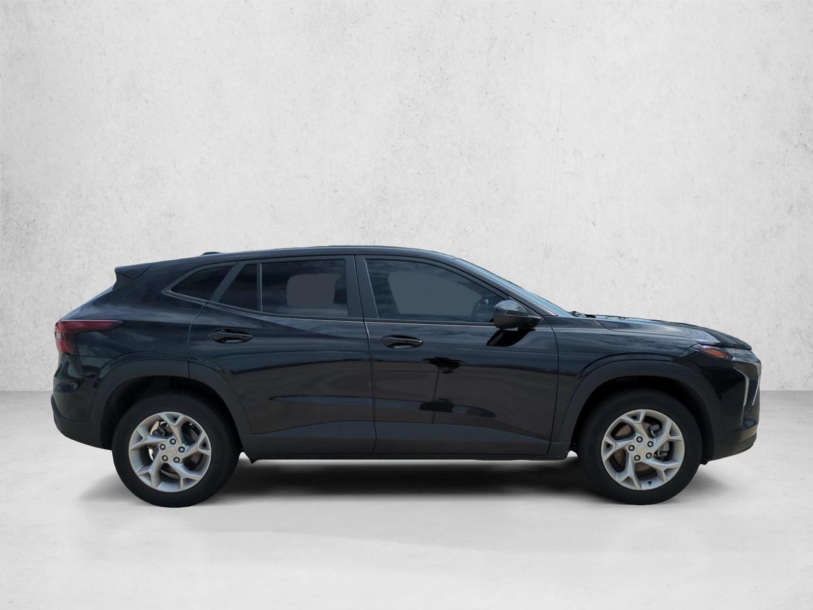 Used 2025 Chevrolet Trax LS SUV