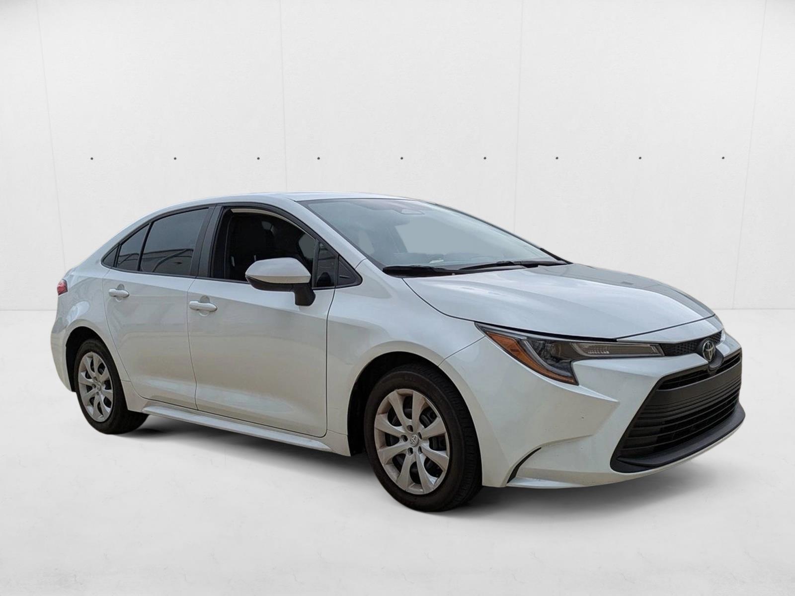 2024 Toyota Corolla LE photo 3