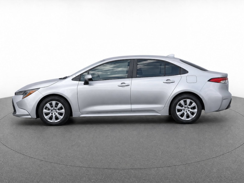 Used 2022 Toyota Corolla LE Sedan