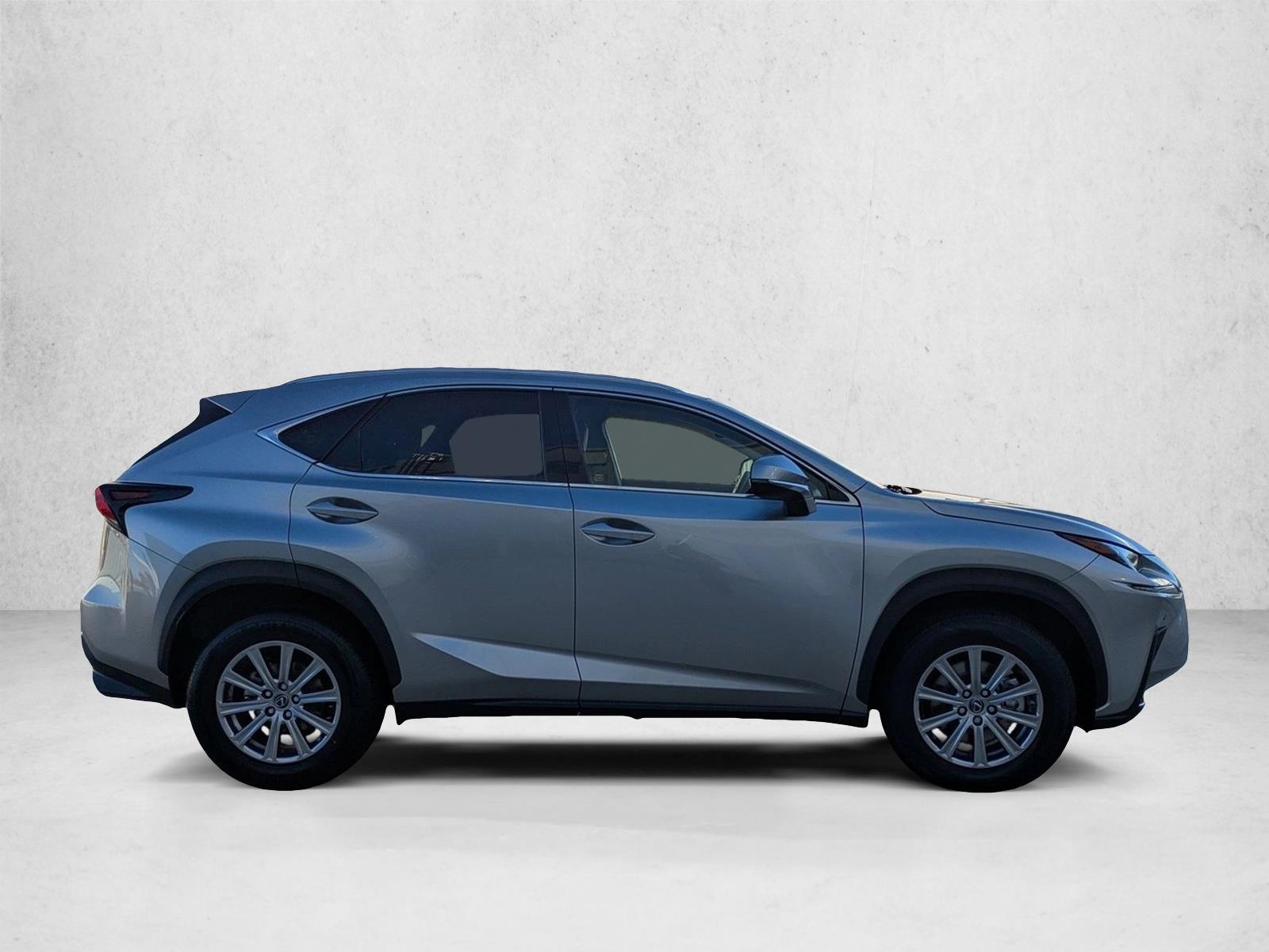2020 Lexus NX 300 photo 4